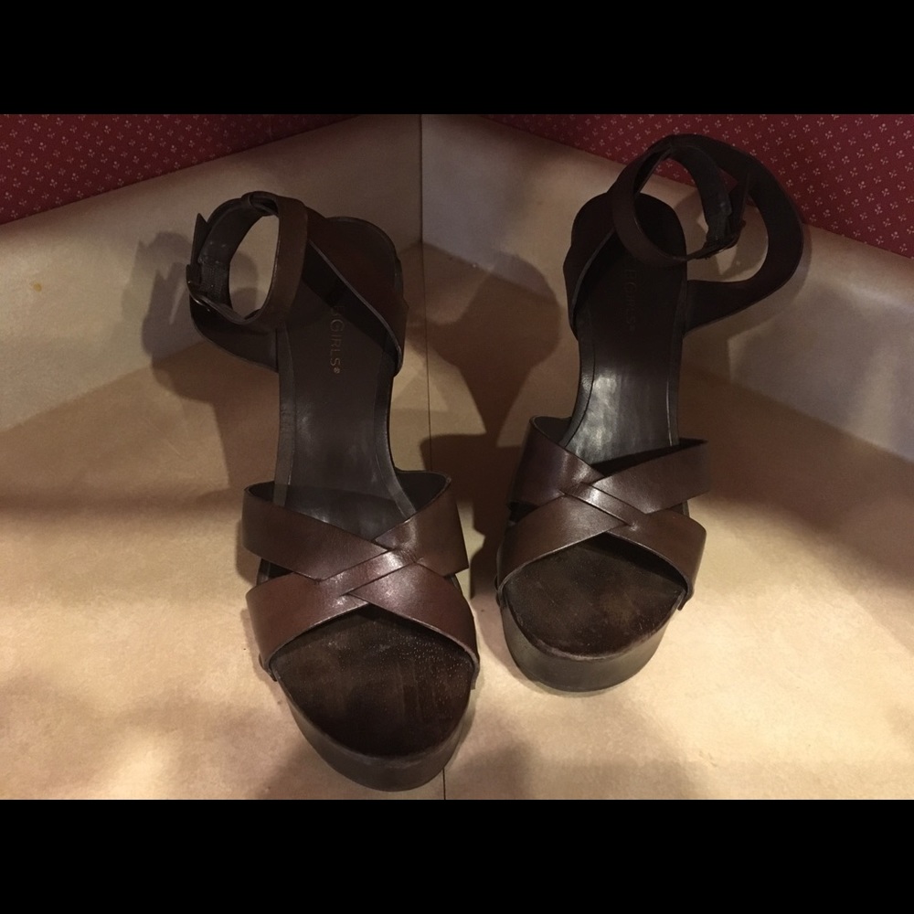 BCBGirls Genuine Wood/Leather Wedge Sandal Vintage - Picture 3 of 8